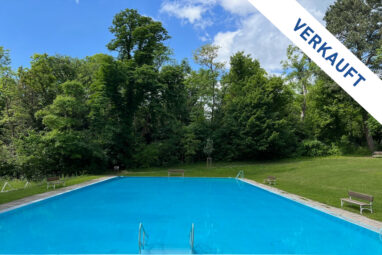 Wer hier wohnt, braucht nicht auf Urlaub zu fahren! Familiengartenwohnung – Pool – Tennisplatz