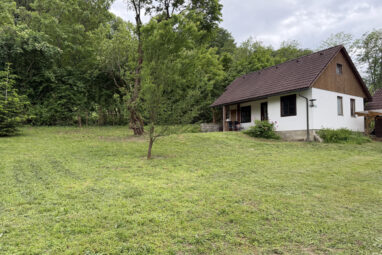 Baugrund mit kleinem Haus u. Garage in Wildon,